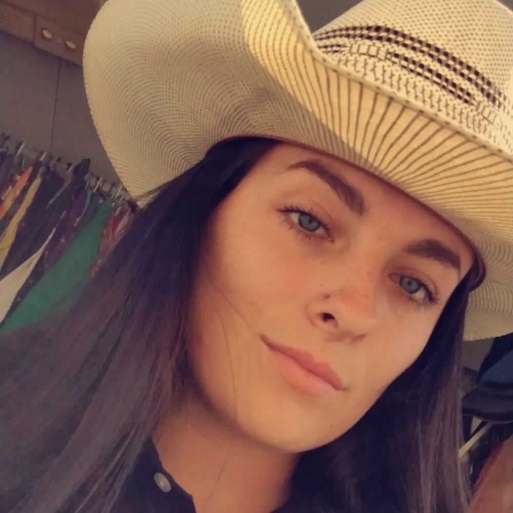 Meet your Posher, Jaclyn